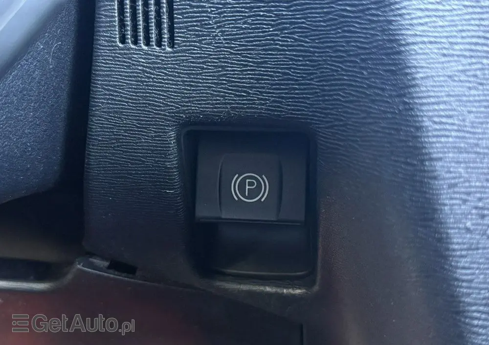 TOYOTA Avensis 1.8 Premium
