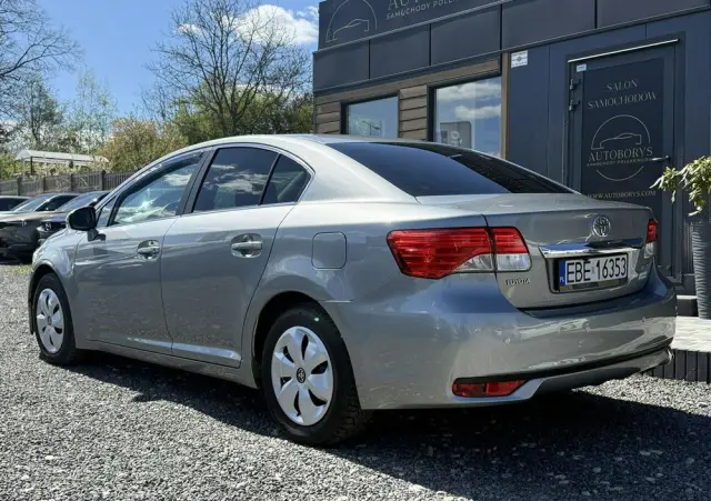 TOYOTA Avensis 1.8 Premium