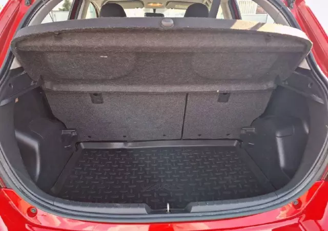 TOYOTA Yaris 1.0 Active EU6