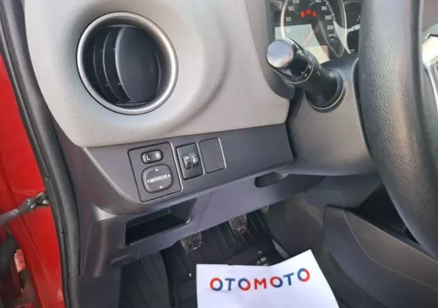 TOYOTA Yaris 1.0 Active EU6