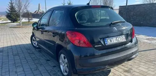 PEUGEOT 207 