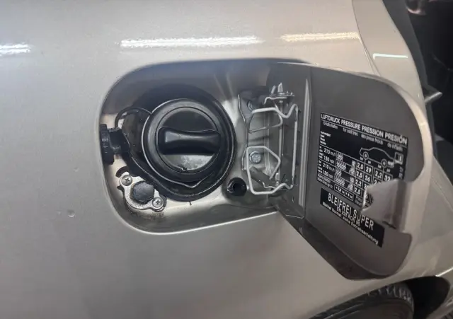 MERCEDES-BENZ Klasa C 200 Kompressor Elegance