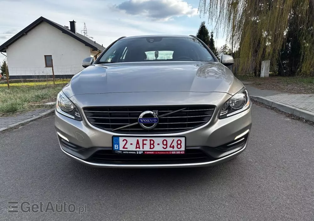 VOLVO V60 D2 Momentum