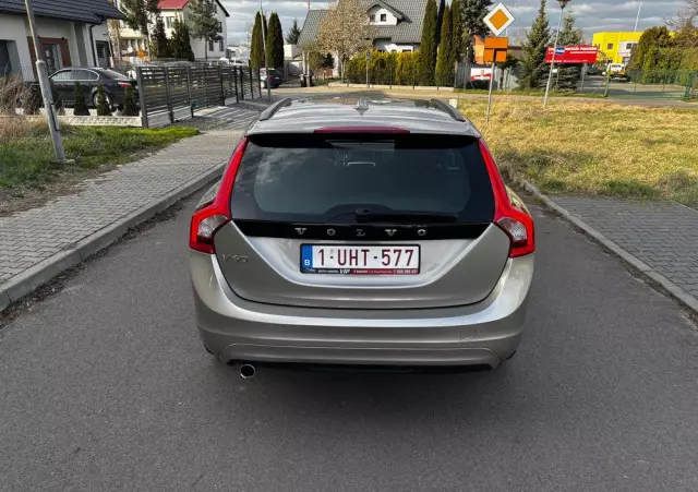 VOLVO V60 D2 Momentum