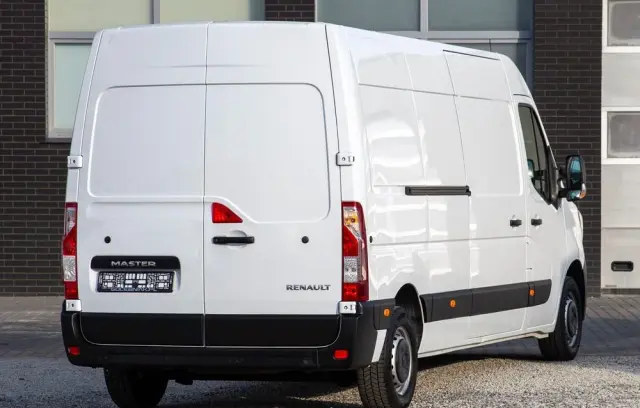 RENAULT Master 180KM L3H2 blaszak *SPRAWDŹ* 