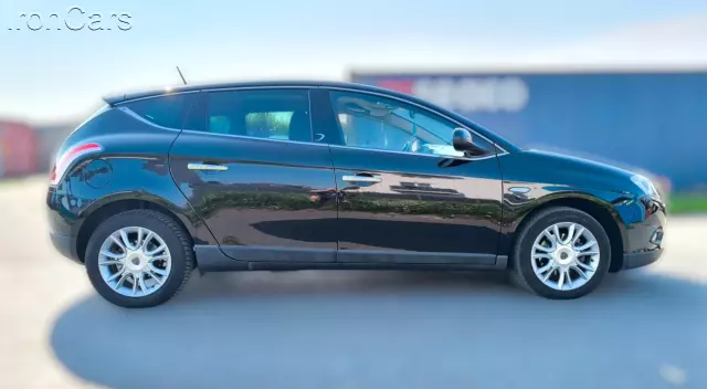 LANCIA Delta Platinum Sportronic