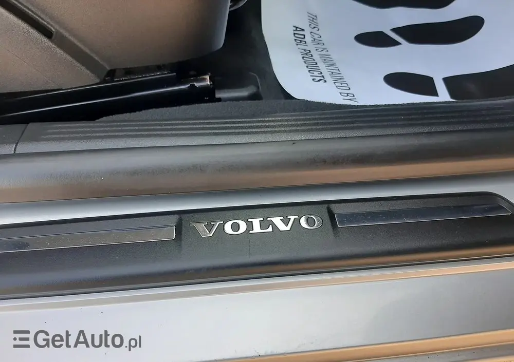 VOLVO V40 D2