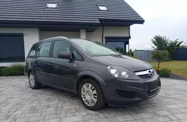 OPEL Zafira 