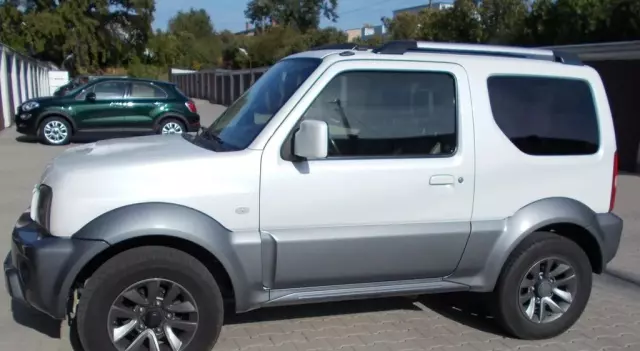 SUZUKI Jimny 