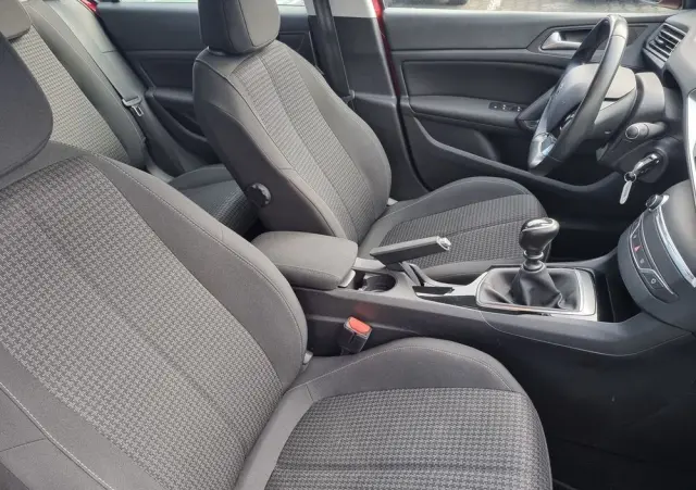 PEUGEOT 308 1.2 PureTech GPF Active Pack Business S&S