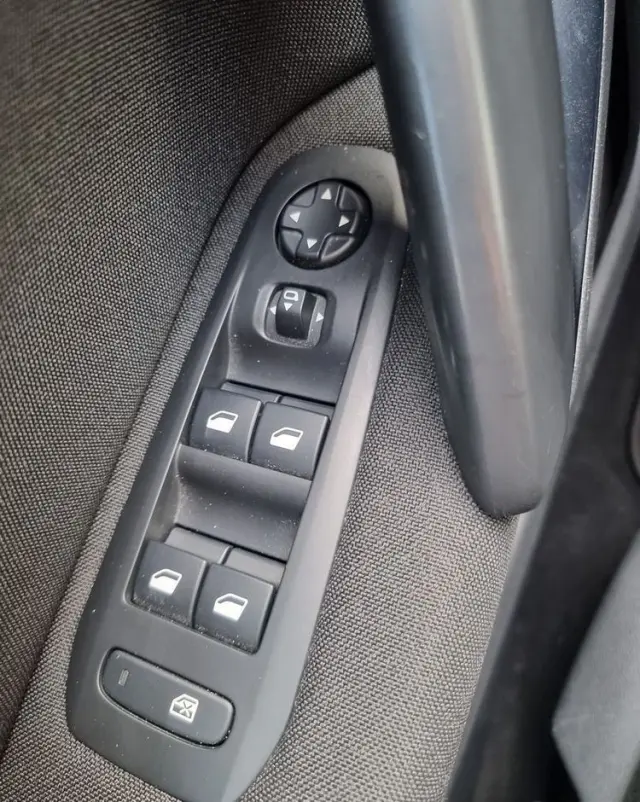 PEUGEOT 308 1.2 PureTech GPF Active Pack Business S&S