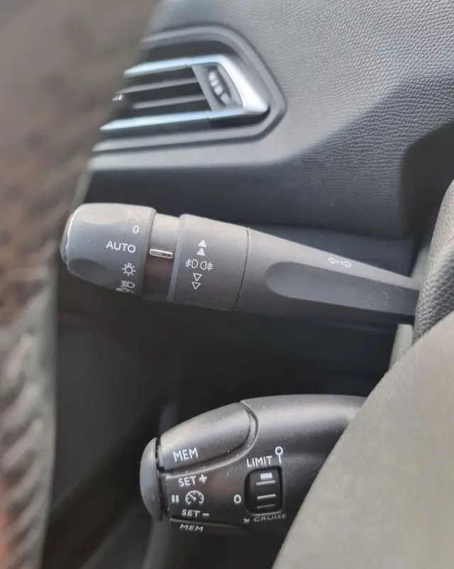 PEUGEOT 308 1.2 PureTech GPF Active Pack Business S&S