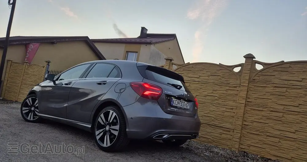 MERCEDES-BENZ Klasa A 180 7G-DCT Urban