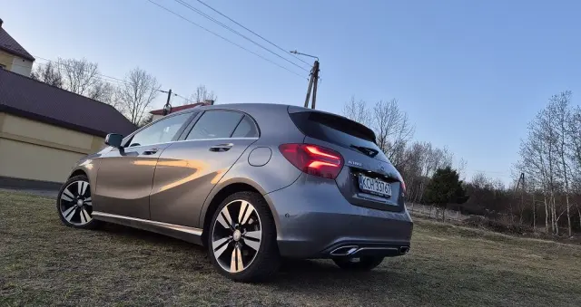 MERCEDES-BENZ Klasa A 180 7G-DCT Urban