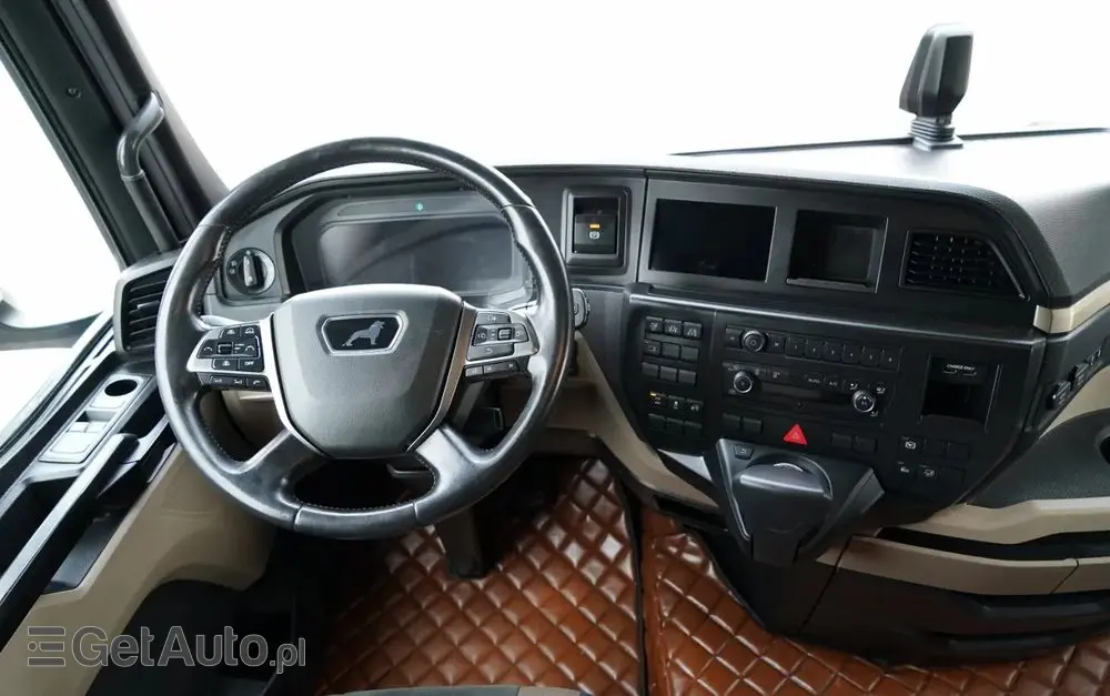 MAN TGX 18.510 / GX / MEGA / RETARDER / NAVI / LOW DECK 