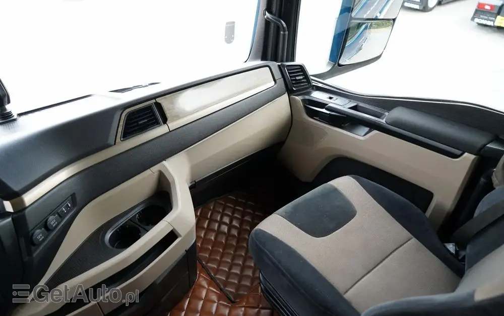 MAN TGX 18.510 / GX / MEGA / RETARDER / NAVI / LOW DECK 