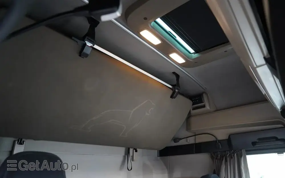 MAN TGX 18.510 / GX / MEGA / RETARDER / NAVI / LOW DECK 