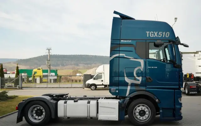 MAN TGX 18.510 / GX / MEGA / RETARDER / NAVI / LOW DECK 