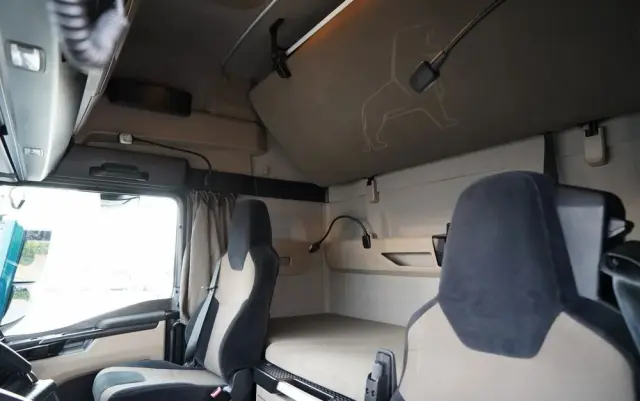 MAN TGX 18.510 / GX / MEGA / RETARDER / NAVI / LOW DECK 