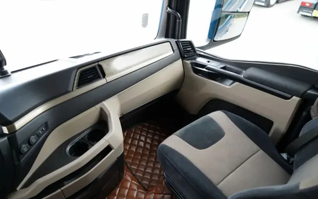 MAN TGX 18.510 / GX / MEGA / RETARDER / NAVI / LOW DECK 