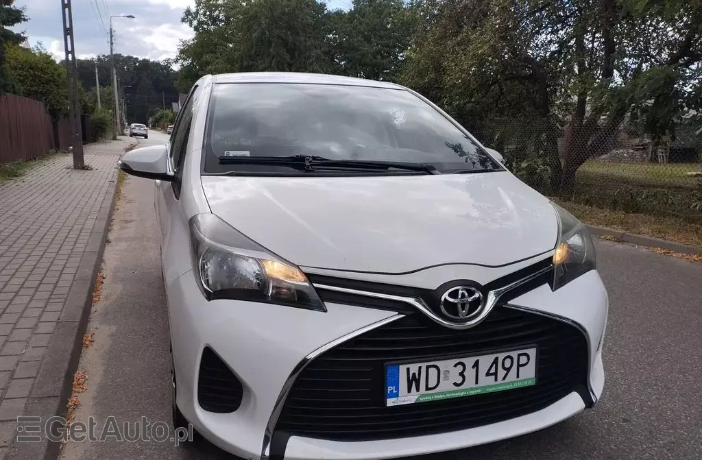 TOYOTA Yaris 