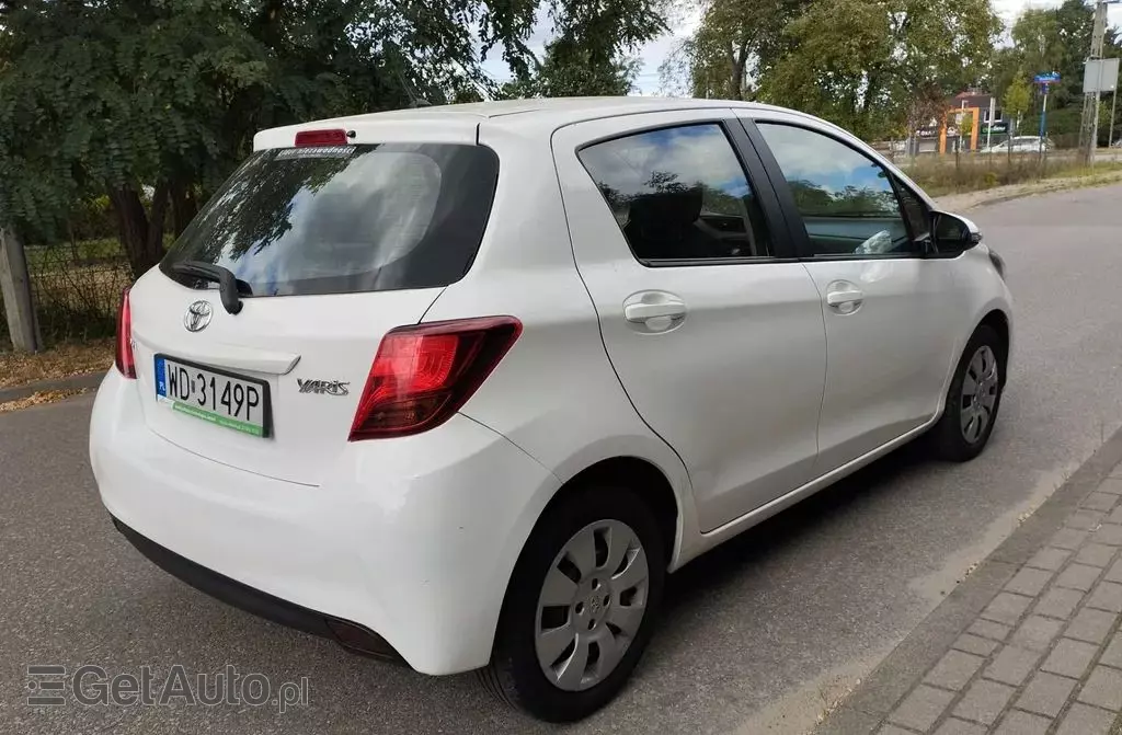 TOYOTA Yaris 