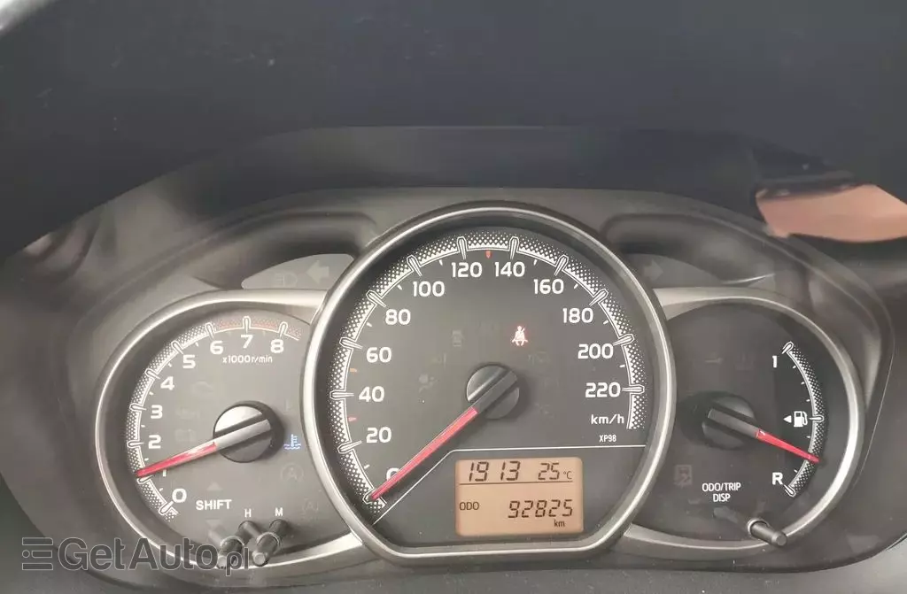 TOYOTA Yaris 