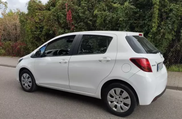 TOYOTA Yaris 