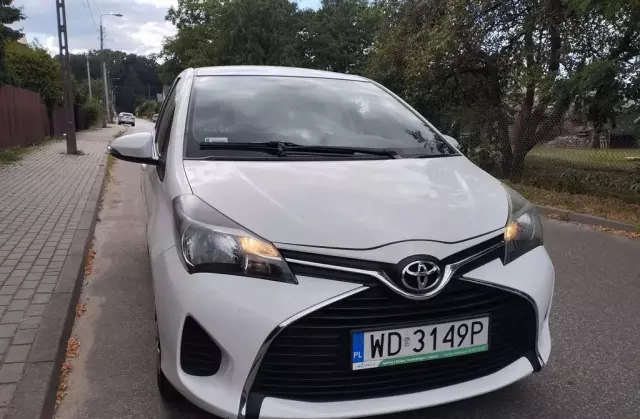 TOYOTA Yaris 