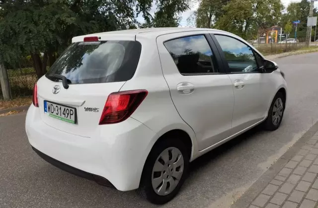 TOYOTA Yaris 