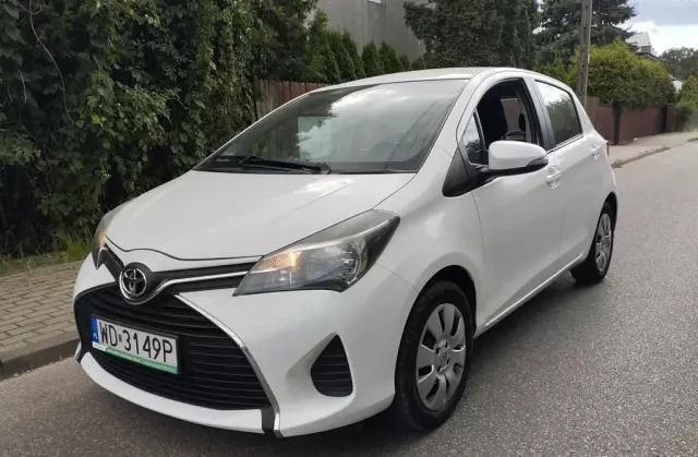 TOYOTA Yaris 