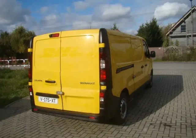 RENAULT TRAFIC 