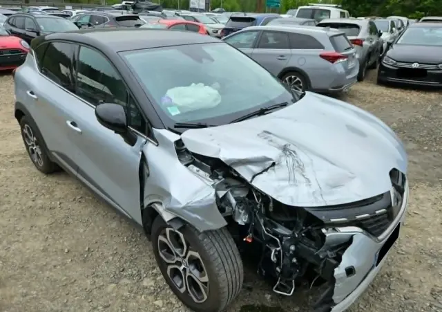 RENAULT Captur E-TECH Full 145 TECHNO FAST TRACK
