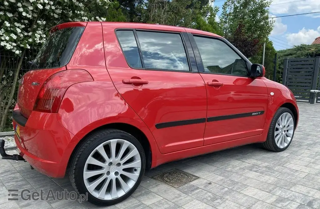 SUZUKI Swift 