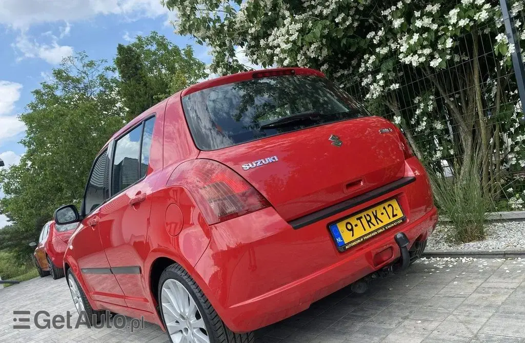 SUZUKI Swift 