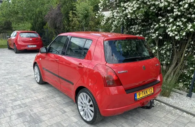SUZUKI Swift 