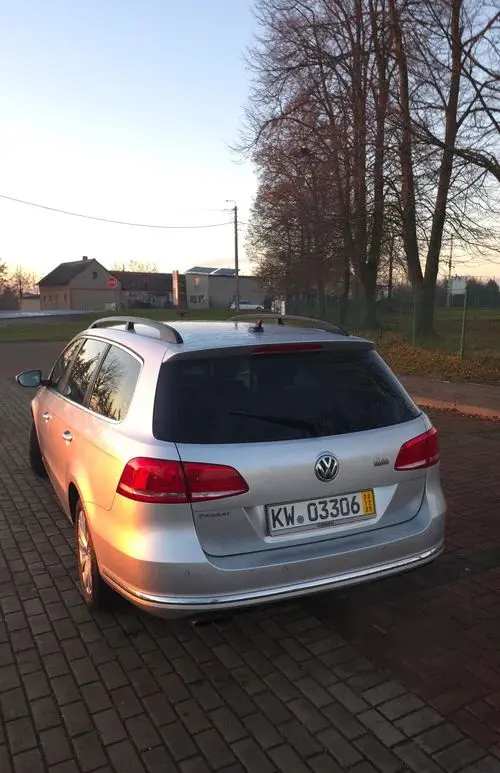 VOLKSWAGEN Passat 
