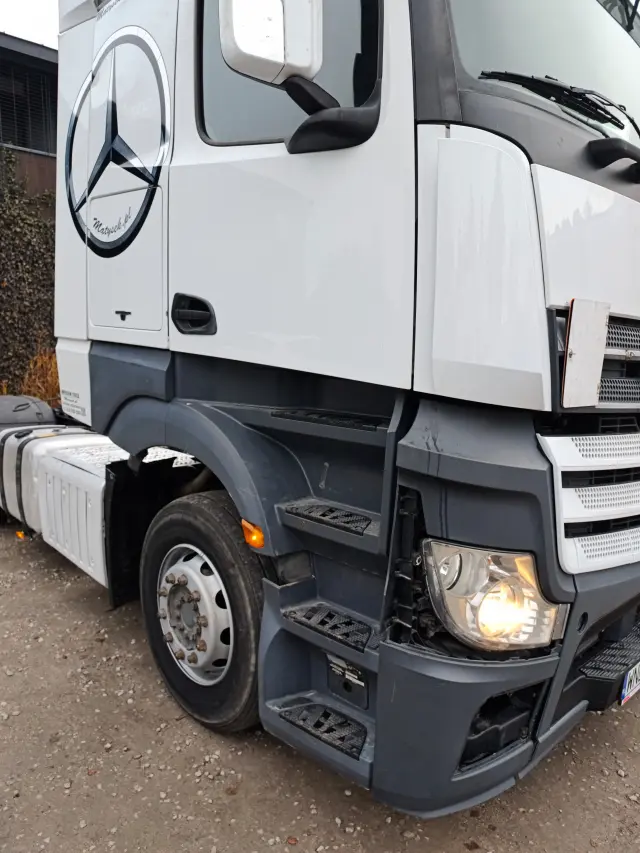 MERCEDES-BENZ Actros 