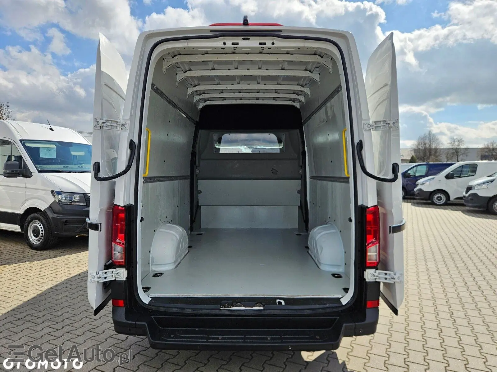 VOLKSWAGEN Crafter L