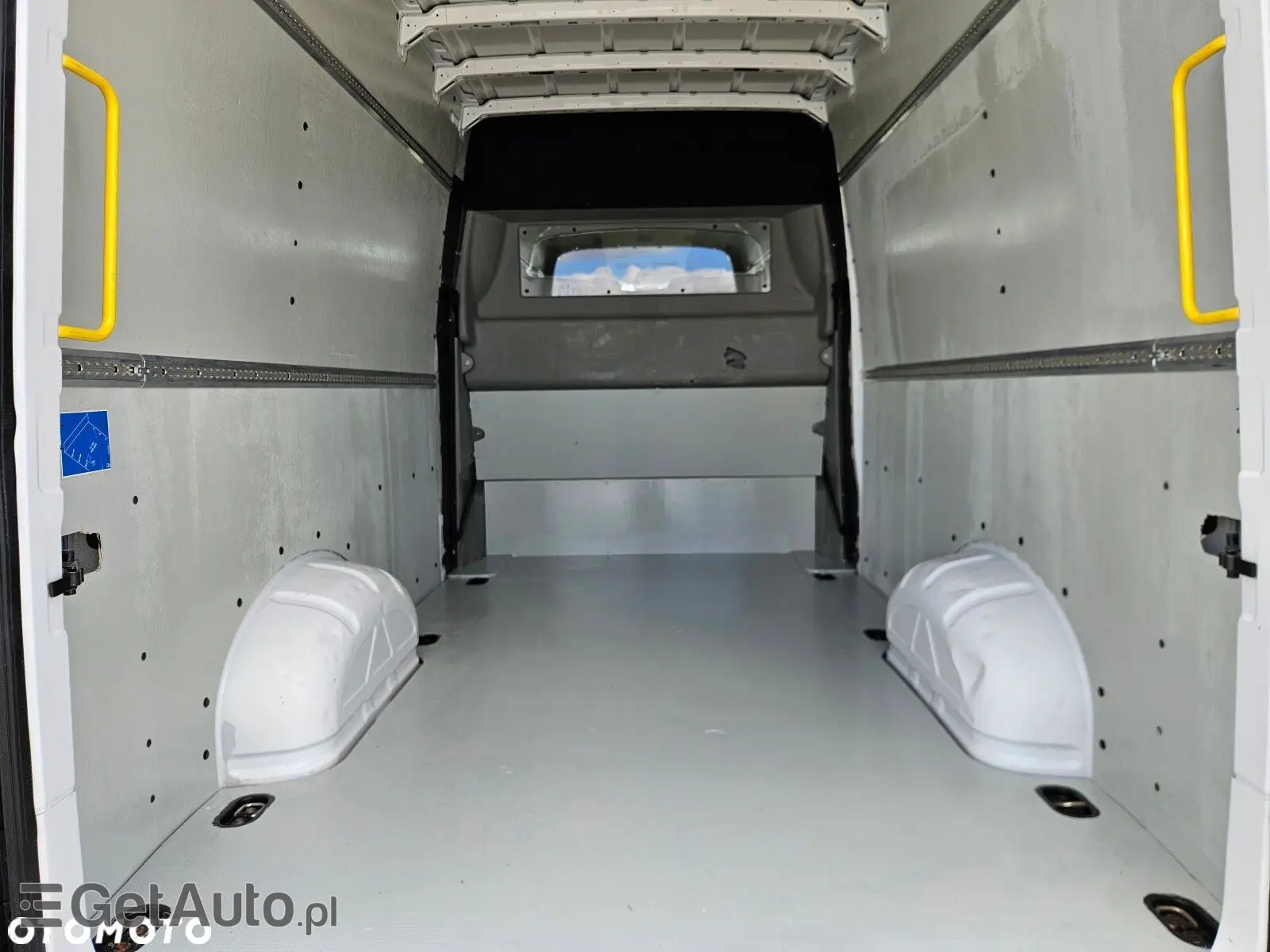 VOLKSWAGEN Crafter L