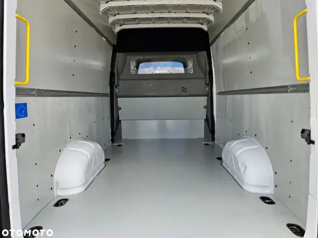 VOLKSWAGEN Crafter L