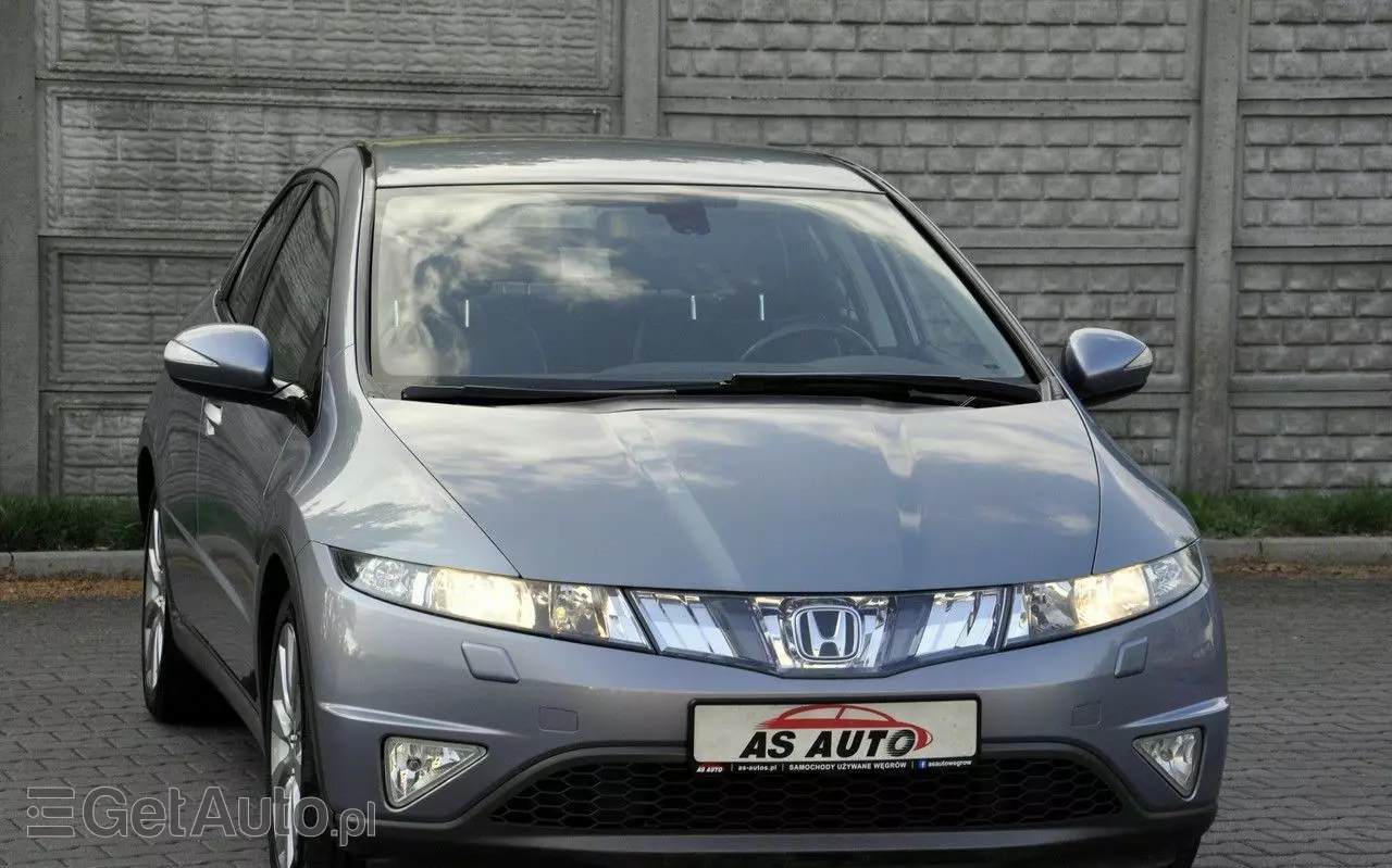 HONDA Civic 1.8i-VTEC Sport