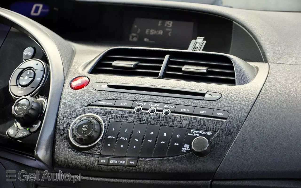 HONDA Civic 1.8i-VTEC Sport