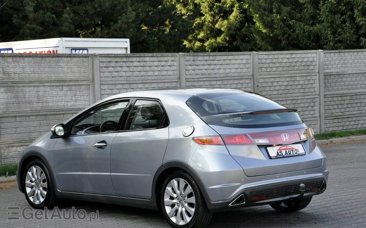 HONDA Civic 1.8i-VTEC Sport