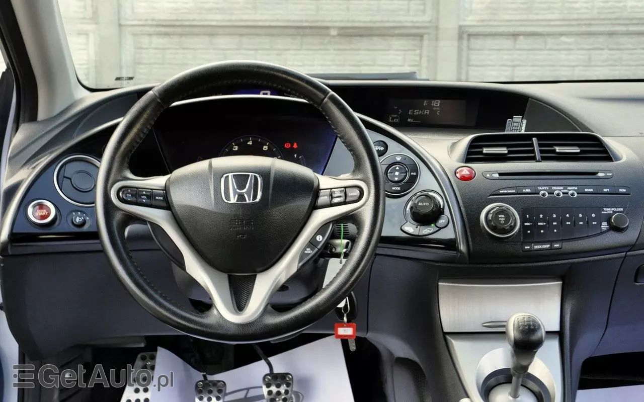 HONDA Civic 1.8i-VTEC Sport