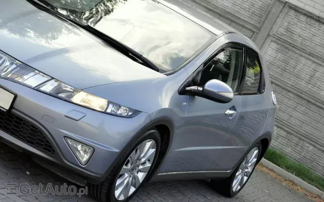 HONDA Civic 1.8i-VTEC Sport