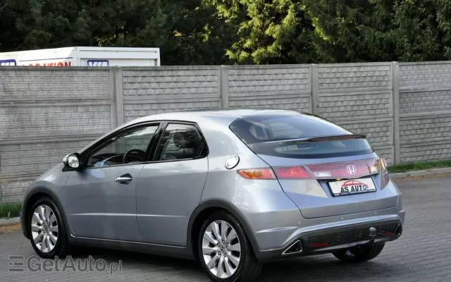 HONDA Civic 1.8i-VTEC Sport