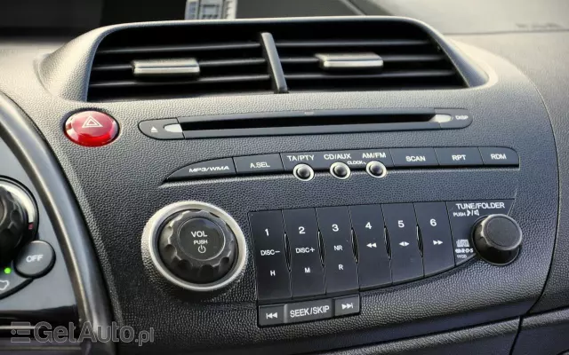 HONDA Civic 1.8i-VTEC Sport