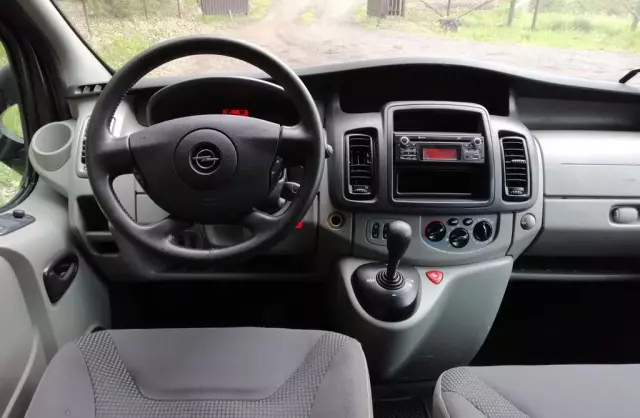 OPEL Vivaro 