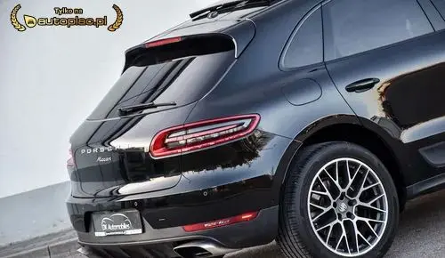 PORSCHE Macan 